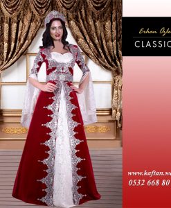 Kırmızı kadife kaftan